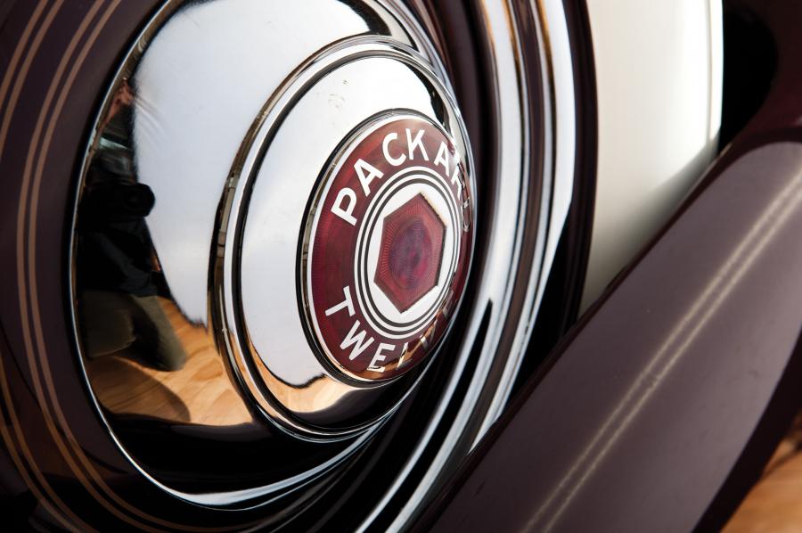  Packard Twelve Convertible Victoria 1937 года  (фото 21 из 26)